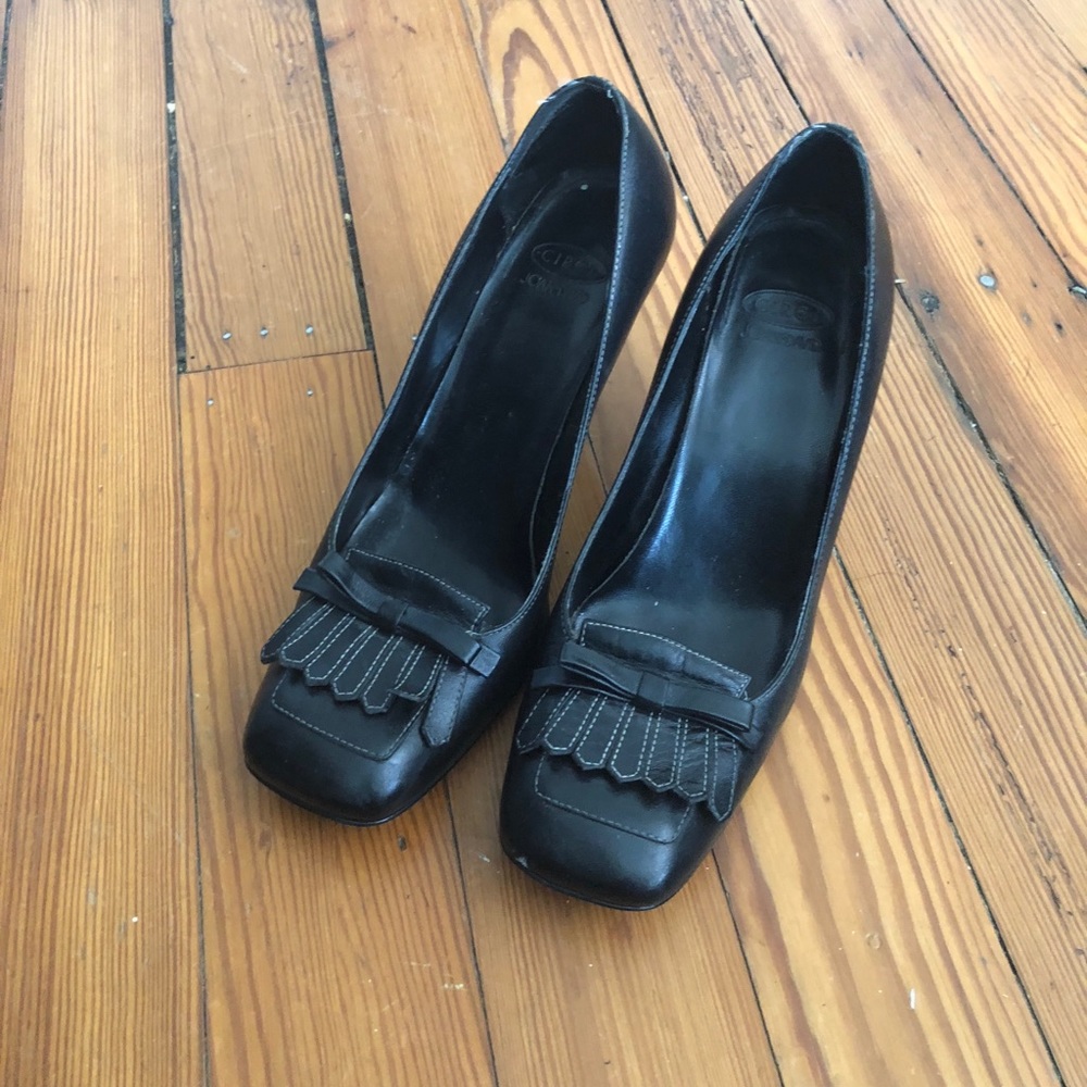 GUC Joan and David heels size 6